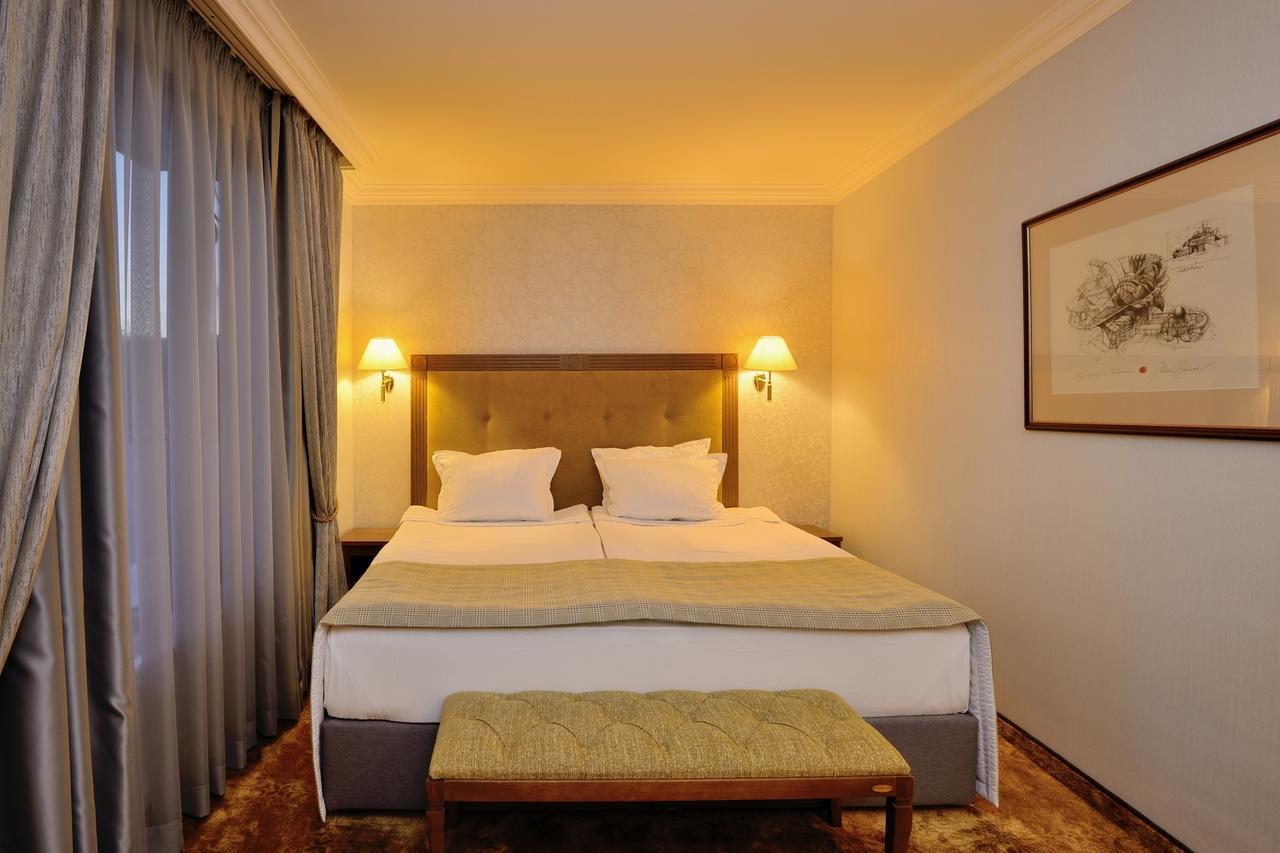 היסריה Hotel Club Central מראה חיצוני תמונה