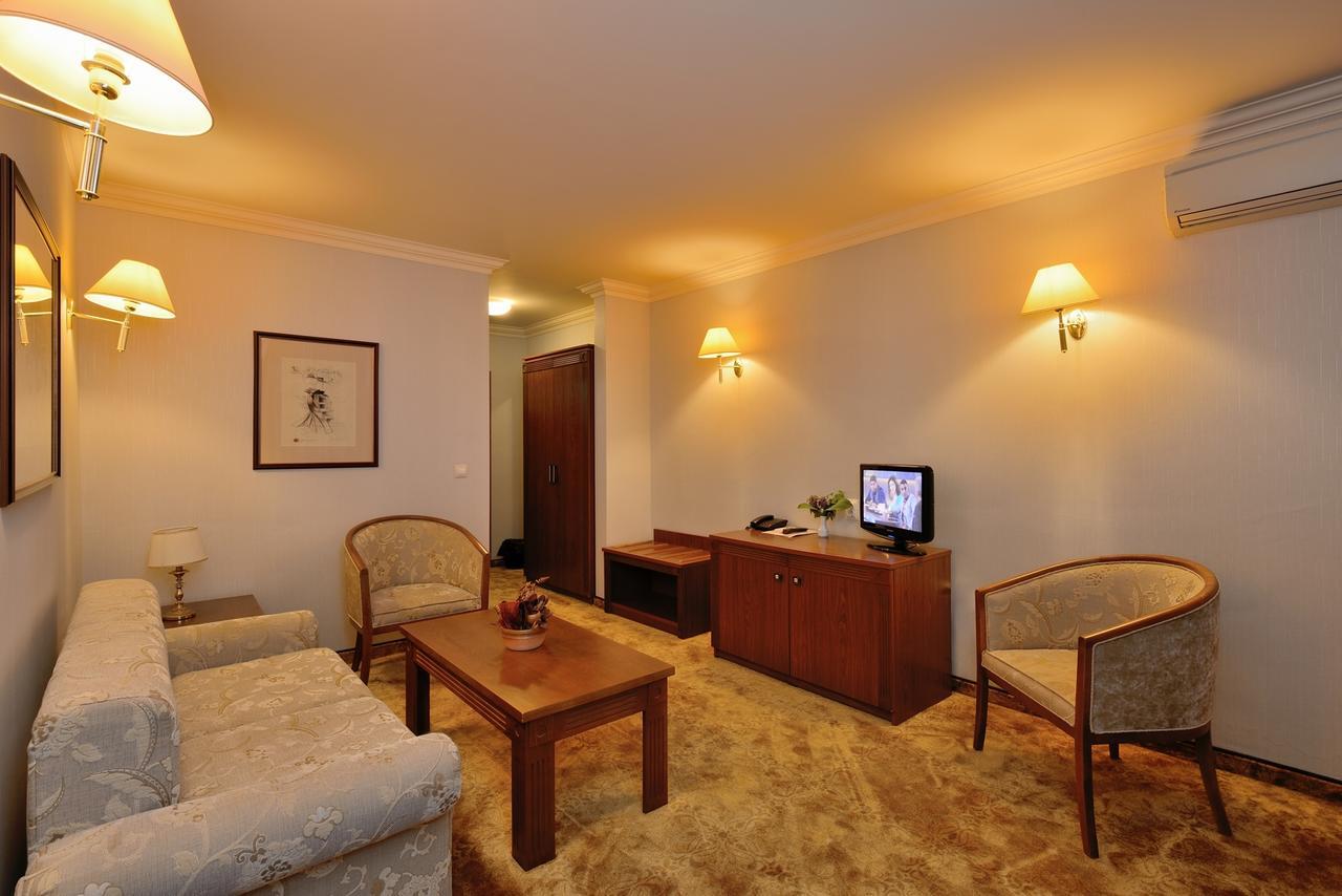 היסריה Hotel Club Central מראה חיצוני תמונה